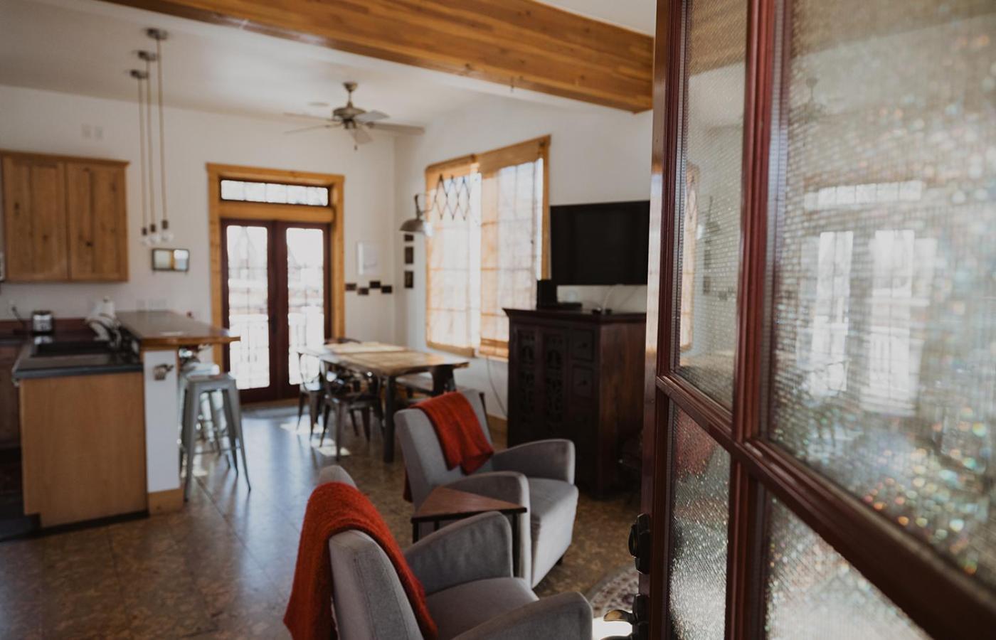 South Main Residences By Surf Hotel Буена Виста Екстериор снимка